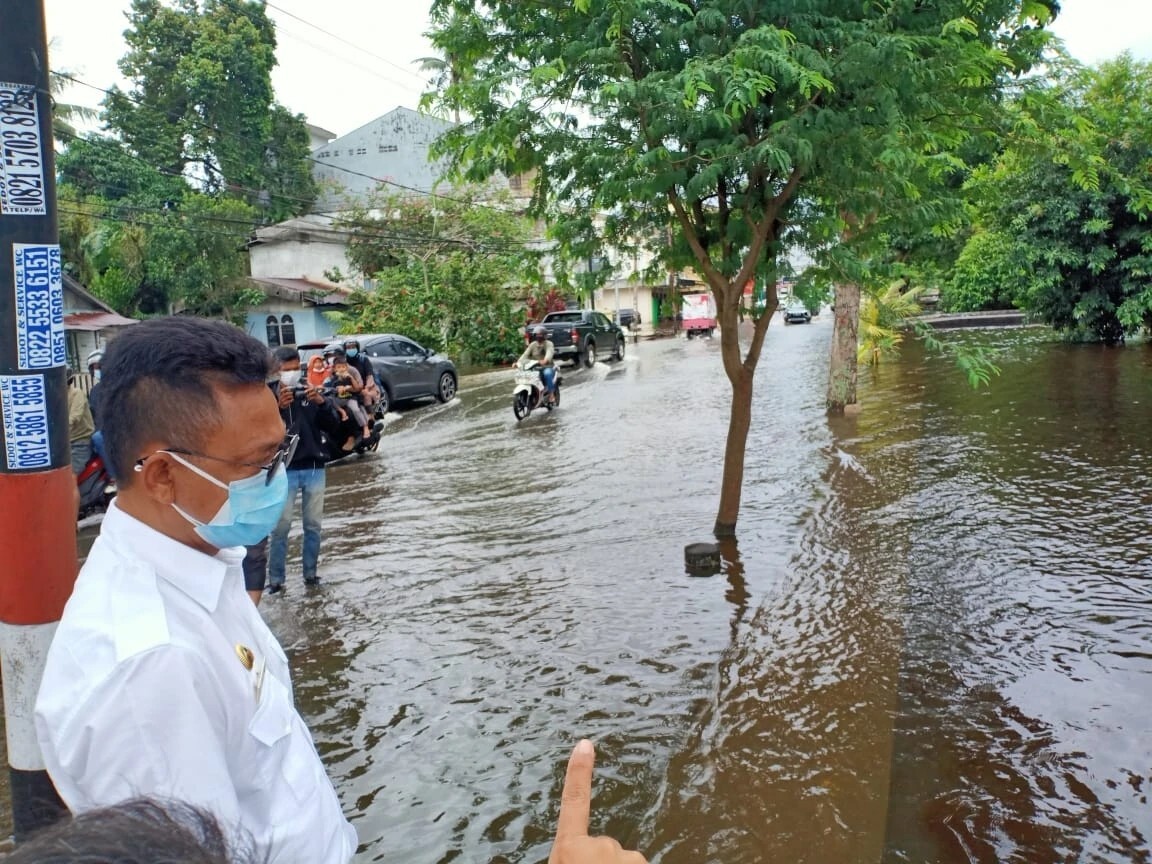 Bangun-Konektivitas-Parit-Atasi-Genangan-pemkot-pontianak-0