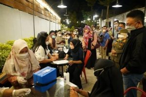 Percepat Herd Immunity, Pemkot Pontianak Gelar Vakinasi Malam Hari di Kafe dan Taman