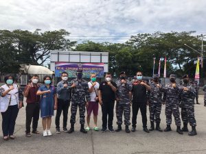 TNI AL- Lantamal XII Pontianak Salurkan Ratusan Logistik ke Kabupaten Sintang