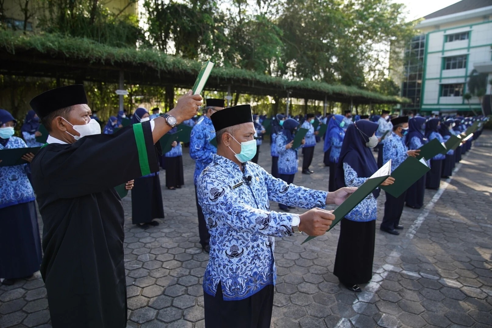 Sumpah-Janji-PNS-Tak-Hanya-Diucapkan_-Wako-Edi-Minta-Diimplementasikan-pemkot-pontianak-0