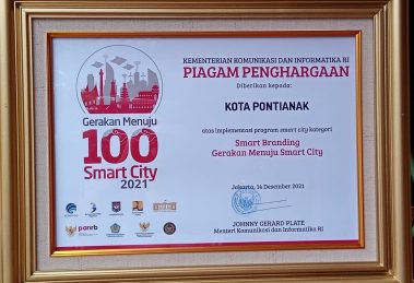 Kota Pontianak Terima Penghargaan Smart City