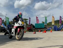 Ratusan Bikers Jajal All New R15 Connected Series Dalam bLU cRU Fun Riding Challenge di Event bLU cRU Yamaha Sunday Race Mandalika (3)