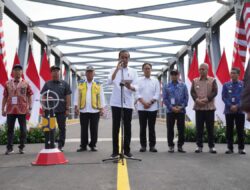 Presiden Jokowi Resmikan Duplikasi Jembatan Kapuas I