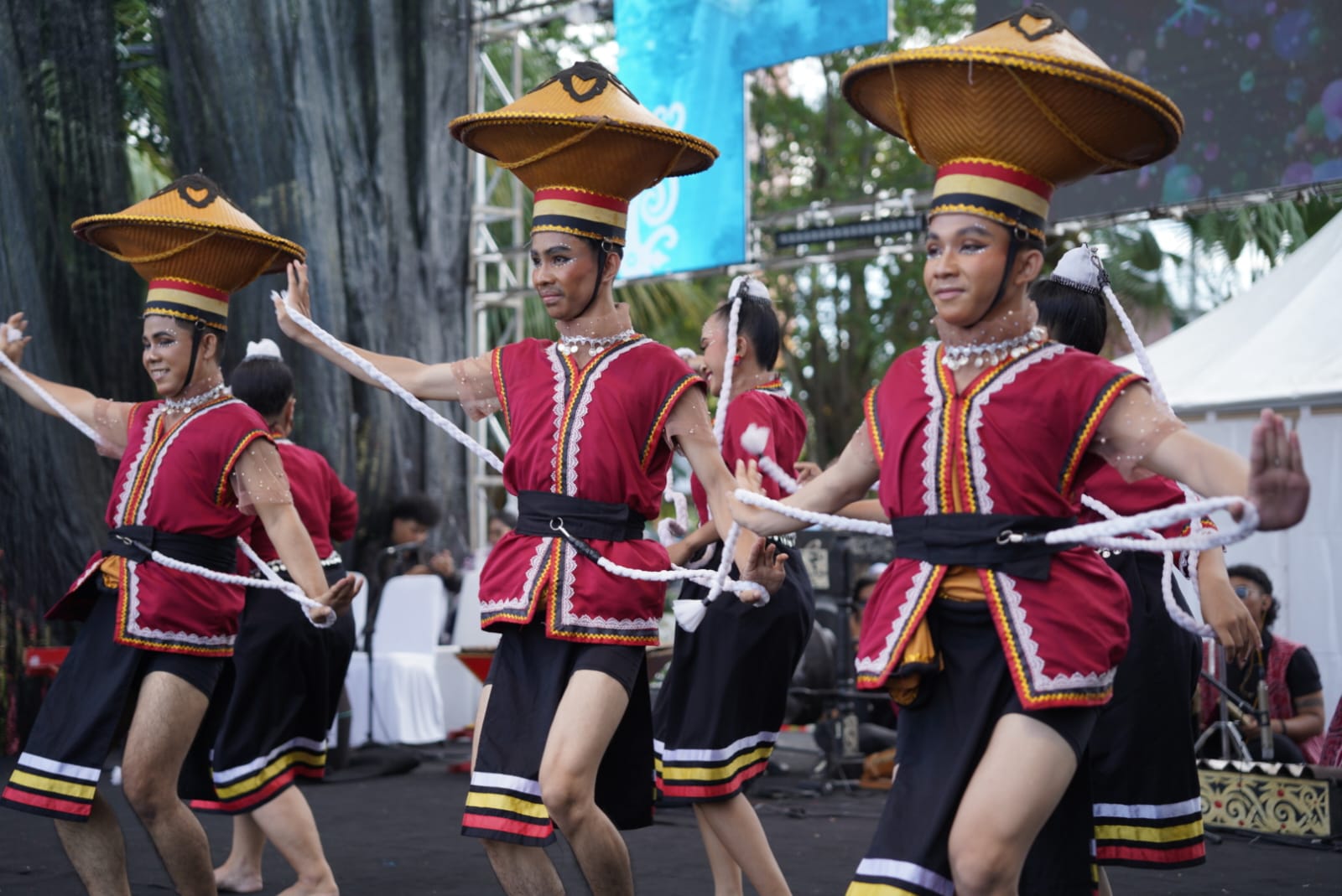 Tari Gasing Pontianak