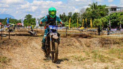 Minat Konsumen Terhadap WR155R Tinggi di Kalimantan, Ikut Sukseskan Balapan Offroad Yamaha