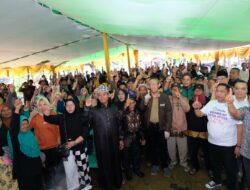 Calon Gubernur Kalbar nomor urut 1, Sutarmidji saat silaturahmi dialogis di Kuala Tolak, Matan Hilir Utara, Kabupaten Ketapang