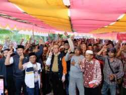 Calon Gubernur Kalbar nomor urut 1, Sutarmidji saat silaturahmi dialogis dengan masyarakat Kecamatan Galing, Kabupaten Sambas