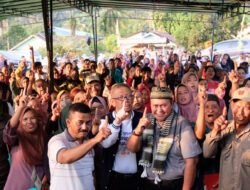 Calon Gubernur Kalbar nomor urut 1, Sutarmidji saat silaturahmi dialogis dengan masyarakat Anjongan Mempawah yang dipusatkan di Desa Pak Bulu