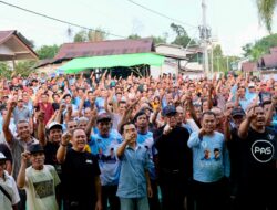 Ribuan Warga Desa Cenayan Sekadau Sambut Meriah Kedatangan Sutarmidji