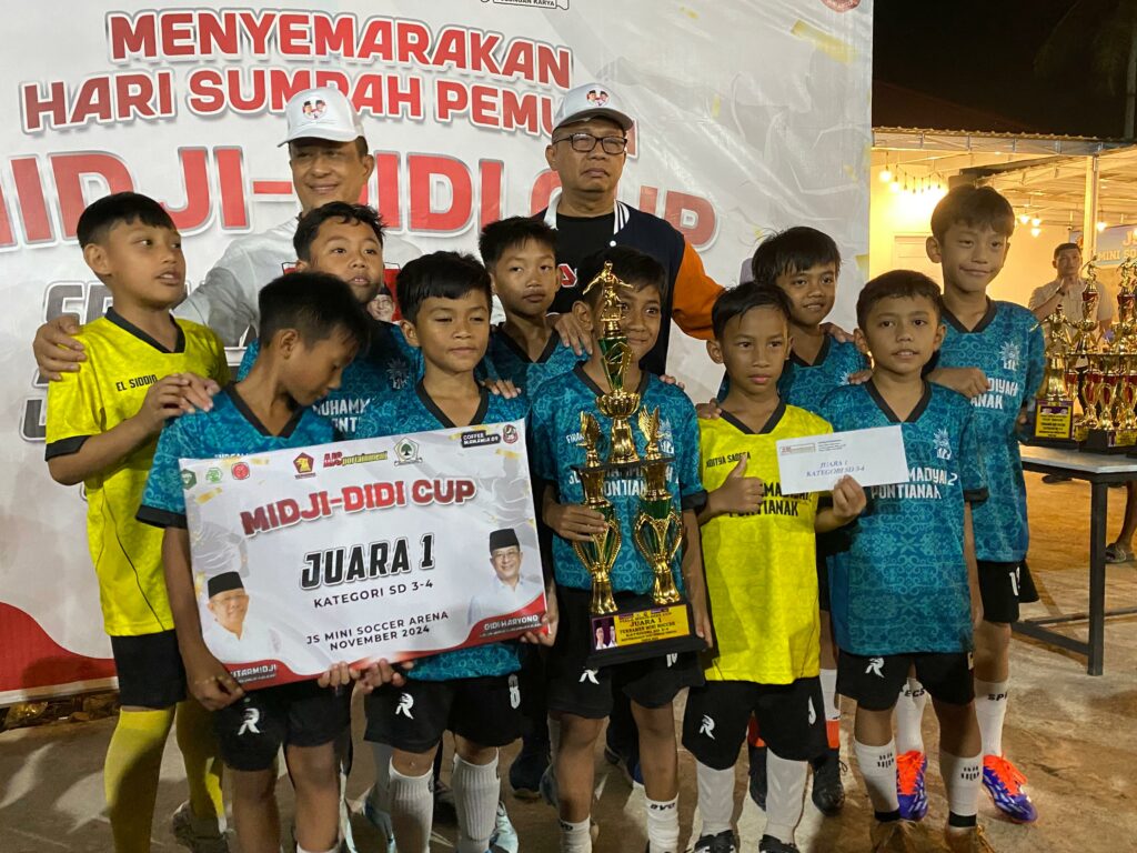 Peringati Hari Sumpah Pemuda, Didi Haryono Serahkan Hadiah di Midji-Didi Cup 2024